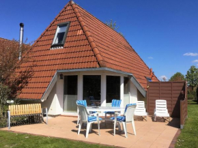 Ferienhaus mit Terrasse, Grill und Garten